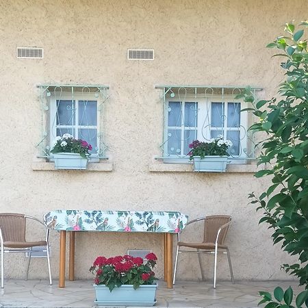 Gentil Coquelicot Apartment Мирпоа Екстериор снимка